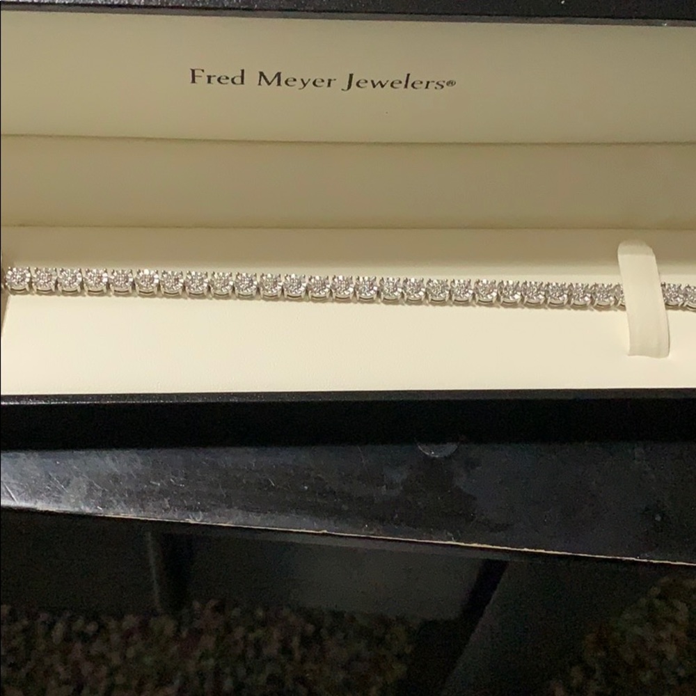 Fred Meyer tennis bracelet - brand new
